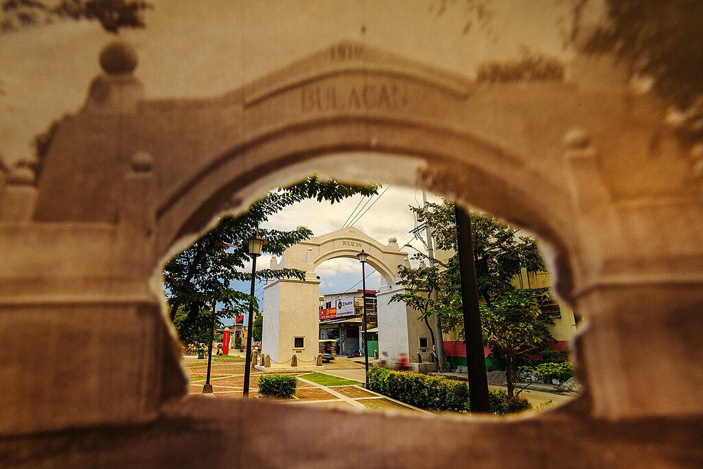 The 1910 Arkong Bato stone arch separating Valenzuela and Malabon cities